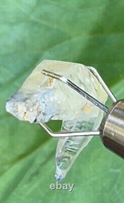 4.82cts Yellow Sapphire By-Crystal super shiny skin Natural Untreated Sri Lanka