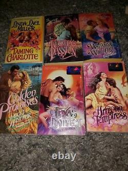 Romantic Suspense PB Books Huge Lot 42 Books Z5